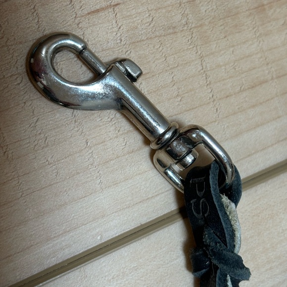 Leather dog leash, used - Picture 3 of 5